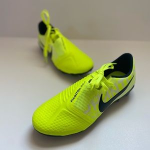NIKE PHANTOM VENOM SOCCER CLEATS ‘VOLT’